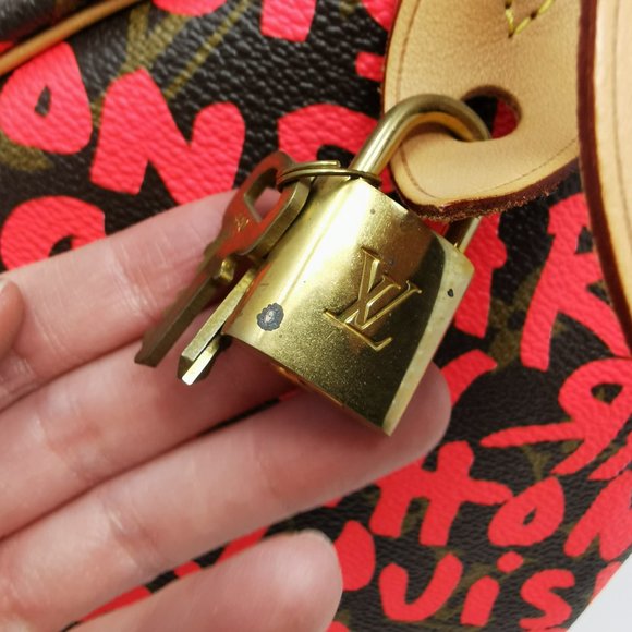 Louis Vuitton Limited Edition Speedy 30 Pink Graffiti Monogram Canvas Hand Bag - Picture 3 of 9